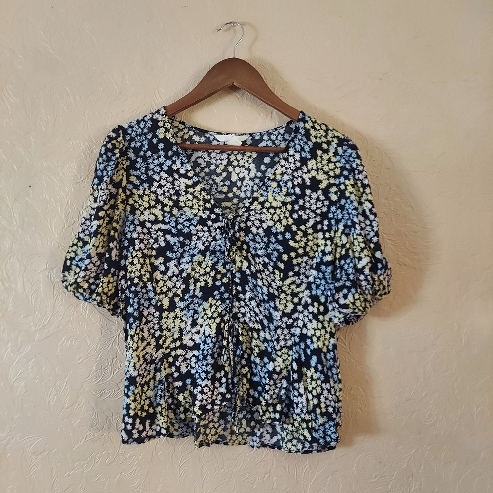 H&M Blouse Womens Short Sleeve Button Front Black Multi Floral Size Medium